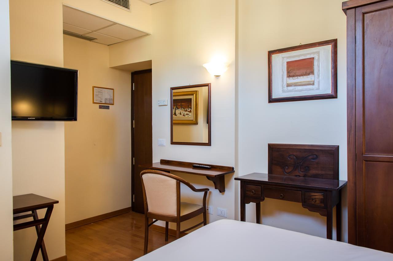 Hotel Della Vittoria Ancona Ngoại thất bức ảnh